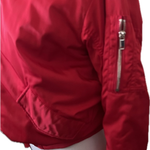 H&M Cherry red Bomber Jacket. Size 4. Perfect condition! Retailed for $59. - Picture 4 of 6